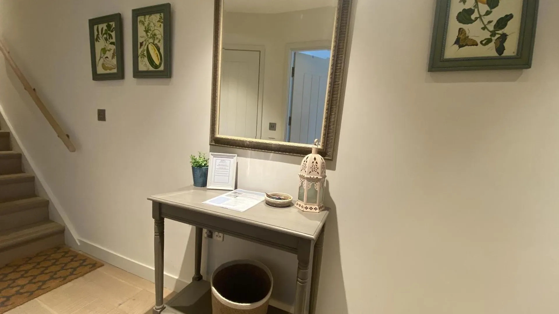 Walcot Yard With Parking, Bath Keys Apartment