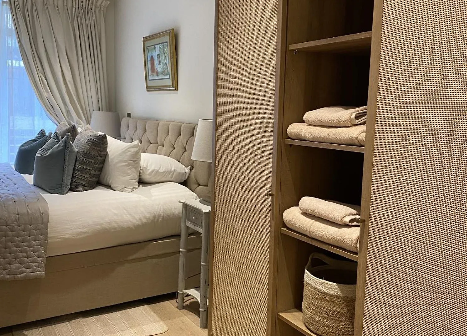 Walcot Yard With Parking, Bath Keys Apartment