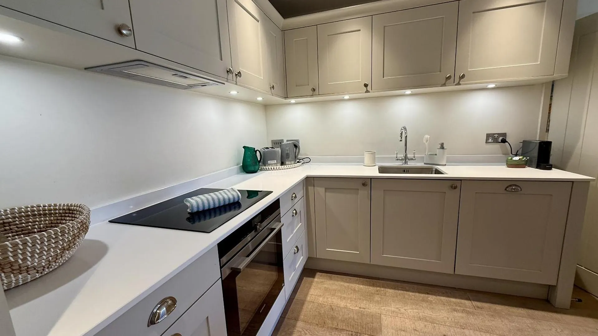 Walcot Yard With Parking, Bath Keys Apartment 0*,