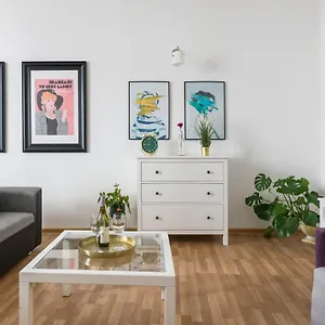 Discover Krakow Apartments - 3 Rakowicka St - Classic Apartments Near Main Station - Netflix Apartment Krakow
