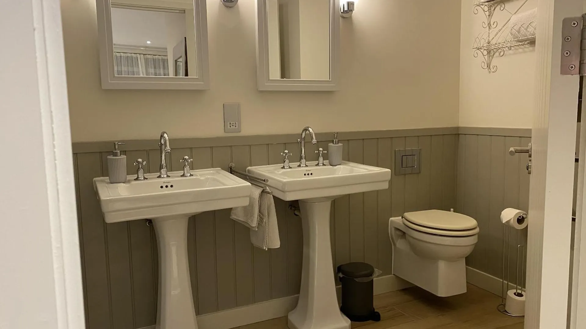 Walcot Yard With Parking, Bath Keys Apartment United Kingdom